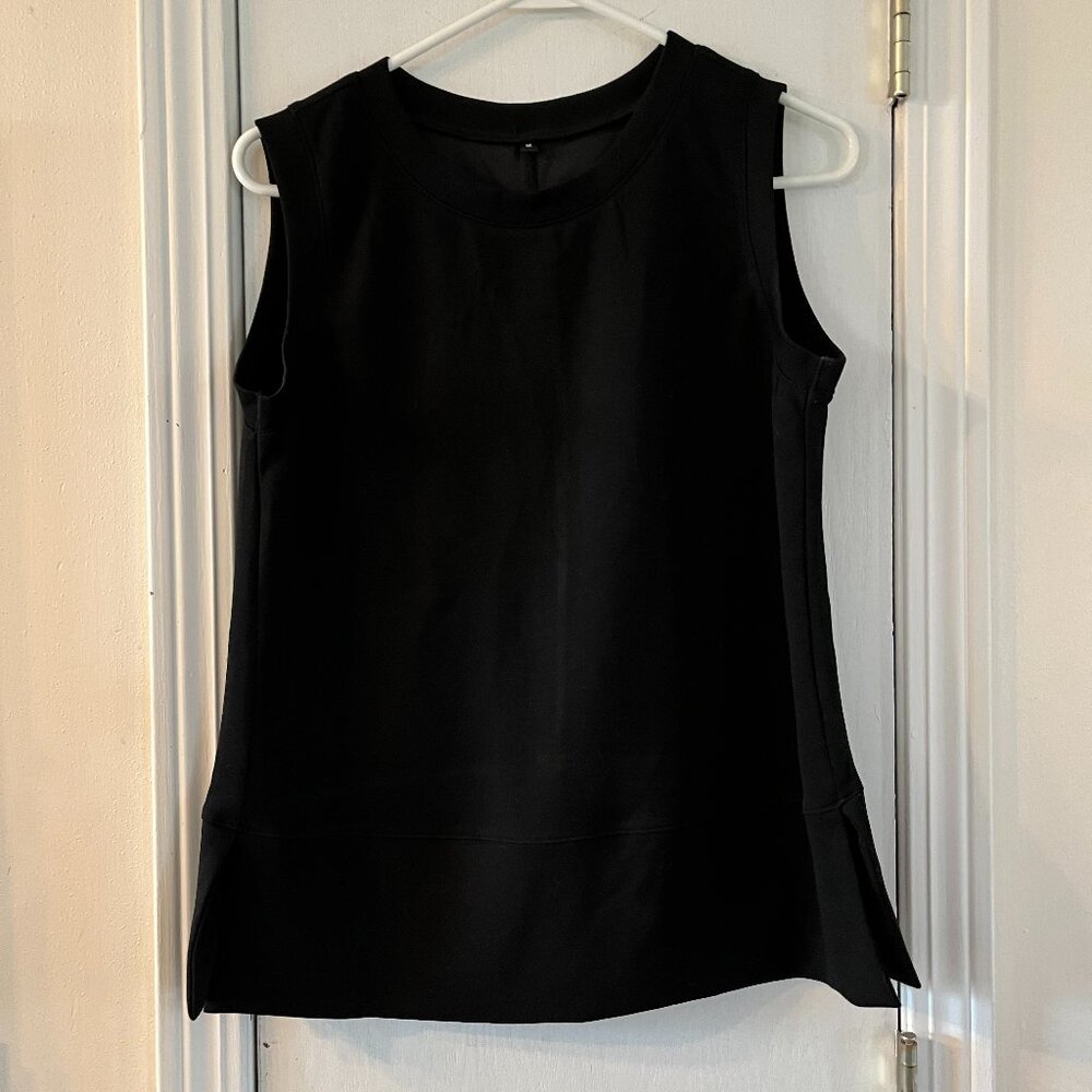 Black Anrabess Lounge Set